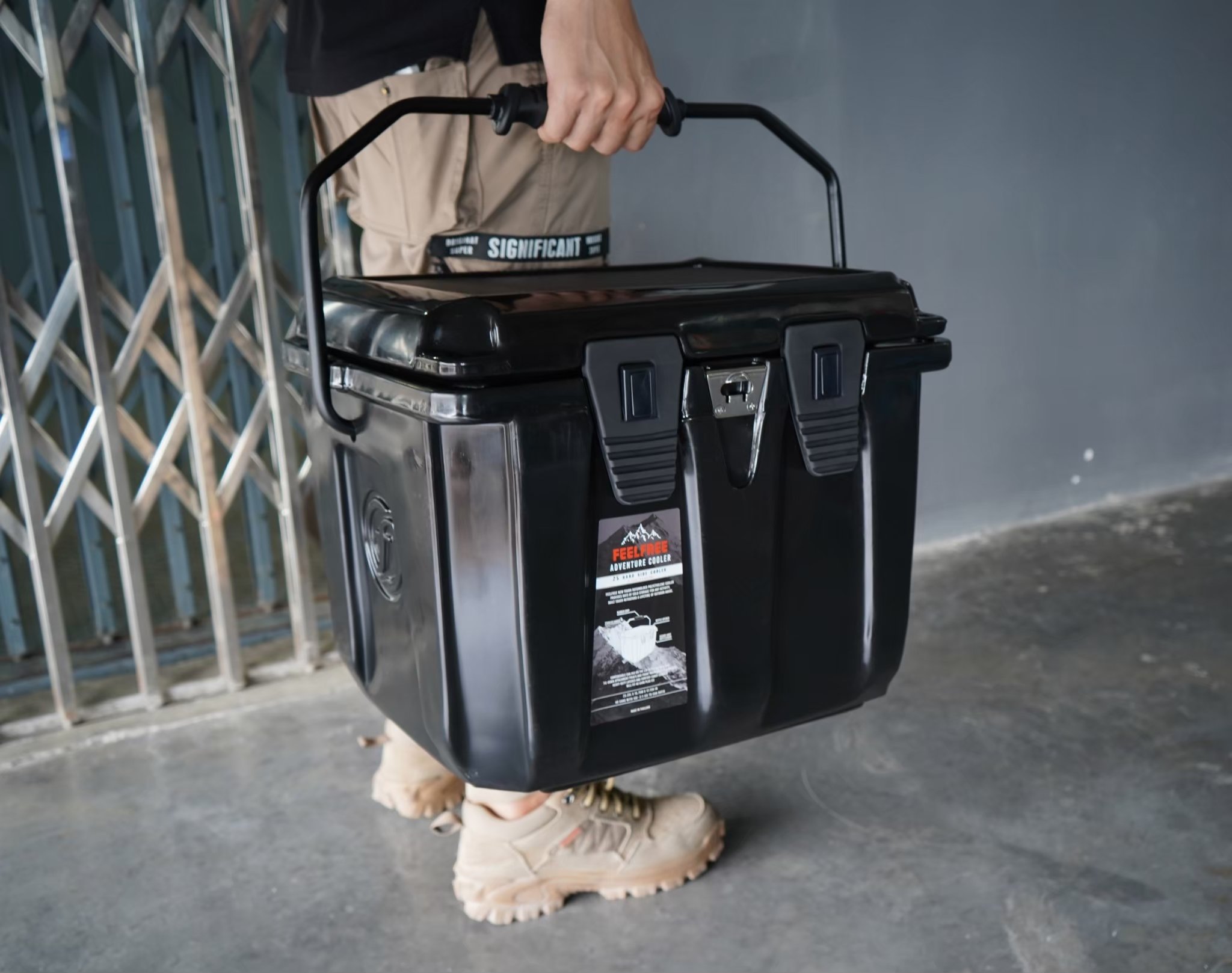 ถังน้ำแข็งเกรดพรีเมี่ยม FEELFREE ขนาด 25 ลิตร สี ALL BLACK_1